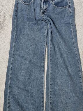 GOGO Wide-Leg Flare Jeans in Light Blue Wash